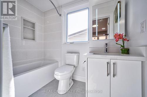 157 Glenholme Ave, Toronto, ON - Indoor Photo Showing Bathroom