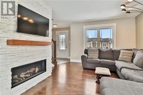 100 Larochelle, Dieppe, NB - Indoor Photo Showing Living Room With Fireplace