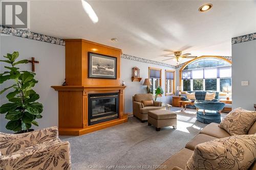 29 Myrtle Street, Ridgetown, ON - Indoor Photo Showing Living Room With Fireplace