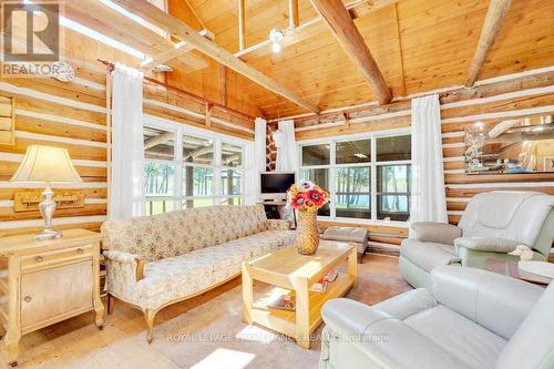 3164 River Rd, North Frontenac, ON - Indoor Photo Showing Living Room