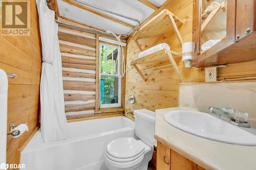 3164 River Road Road, Ompah, ON - Indoor Photo Showing Bathroom