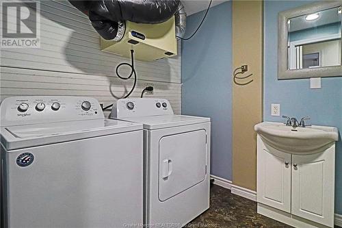 563-565 Hillsborough, Riverview, NB - Indoor Photo Showing Laundry Room
