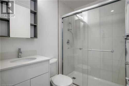60 Frederick Street Unit# 3812, Kitchener, ON - Indoor Photo Showing Bathroom