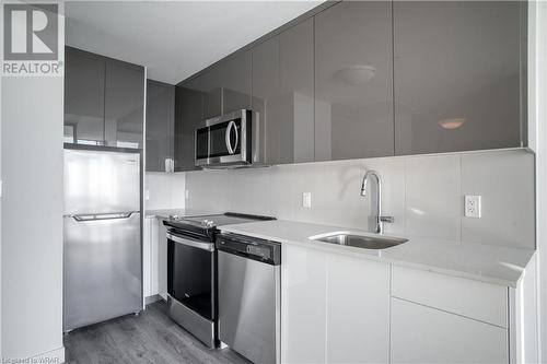 60 Frederick Street Unit# 3812, Kitchener, ON - Indoor Photo Showing Kitchen With Stainless Steel Kitchen With Upgraded Kitchen