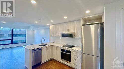 340 Queen Street Unit#1301, Ottawa, ON - Indoor Photo Showing Kitchen With Stainless Steel Kitchen With Upgraded Kitchen