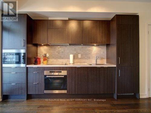 1203 - 21 Widmer Street, Toronto, ON - Indoor Photo Showing Kitchen