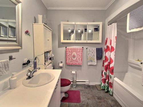 Salle de bains - 320 Rue Principale, Saint-Victor, QC - Indoor Photo Showing Bathroom