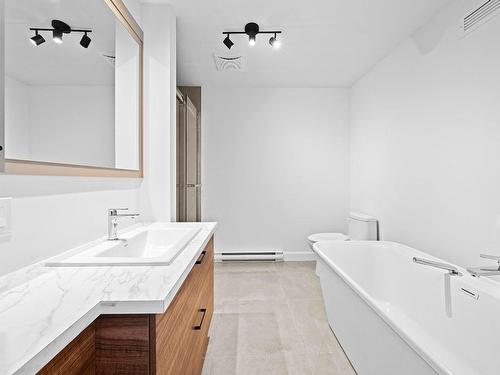 Salle de bains - 965 Rue Du Campanile, Drummondville, QC - Indoor Photo Showing Bathroom