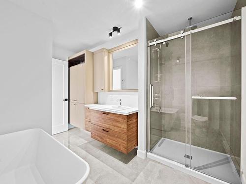 Salle de bains - 965 Rue Du Campanile, Drummondville, QC - Indoor Photo Showing Bathroom