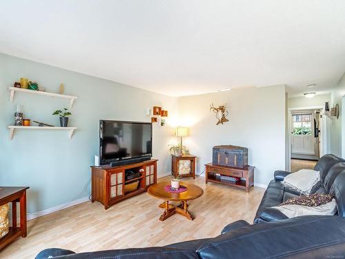 55 Riley Pl, Nanaimo, BC - Indoor Photo Showing Living Room
