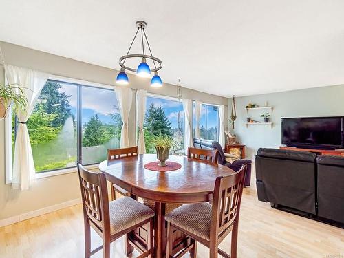 55 Riley Pl, Nanaimo, BC - Indoor Photo Showing Dining Room