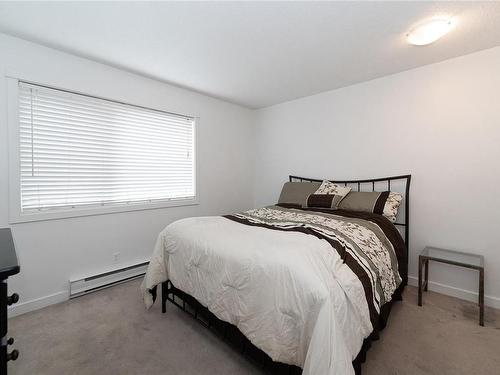 207-1619 Morrison St, Victoria, BC - Indoor Photo Showing Bedroom