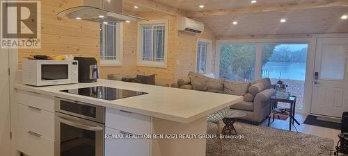 29 Paradise Road, Kawartha Lakes, ON - Indoor Photo Showing Kitchen