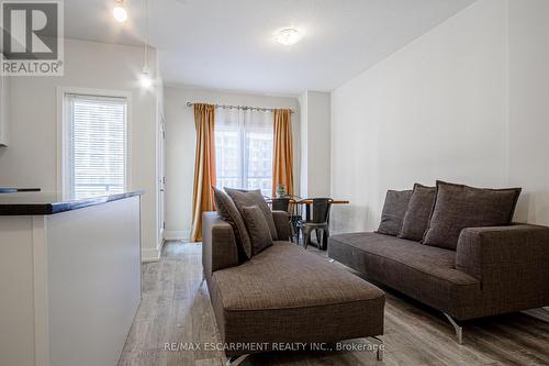 #Th#11 -115 Shoreview Pl, Hamilton, ON - Indoor Photo Showing Living Room
