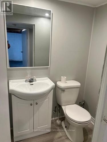180 Pine Street S, Thorold, ON - Indoor Photo Showing Bathroom