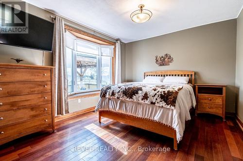 396 Sawmill Road, Pelham, ON - Indoor Photo Showing Bedroom