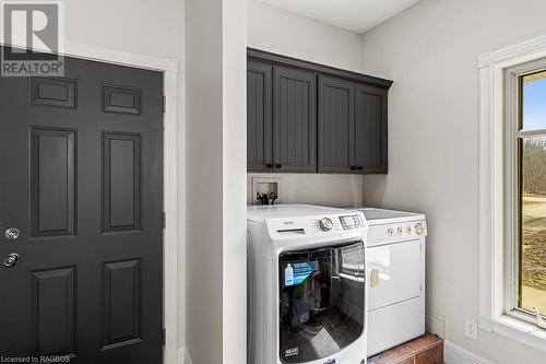 123 Inglis Drive, Grey Highlands, ON - Indoor Photo Showing Laundry Room
