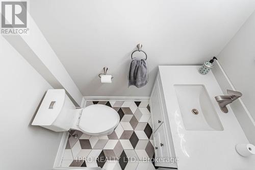 67 Sarah Lane, Oakville, ON - Indoor Photo Showing Bathroom