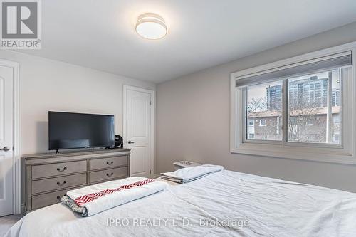67 Sarah Lane, Oakville, ON - Indoor Photo Showing Bedroom