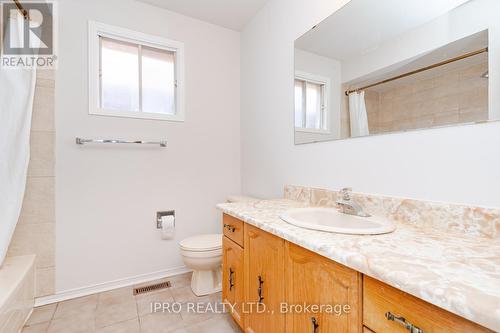 4121 Colfax Crt, Mississauga, ON - Indoor Photo Showing Bathroom