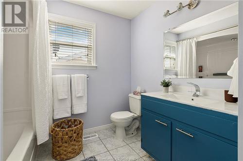 52 Salisbury Rd, Moncton, NB - Indoor Photo Showing Bathroom