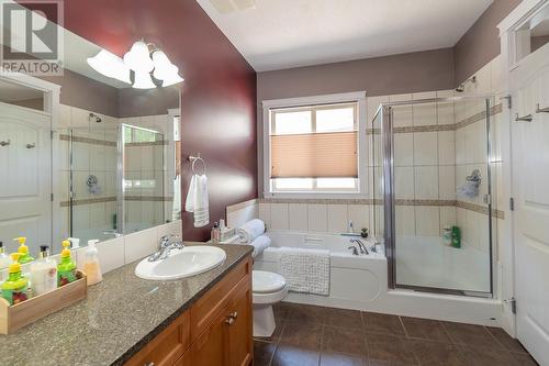 553 Mt. Ida Drive, Coldstream, BC - Indoor Photo Showing Bathroom