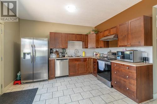 553 Mt. Ida Drive, Coldstream, BC - Indoor Photo Showing Kitchen