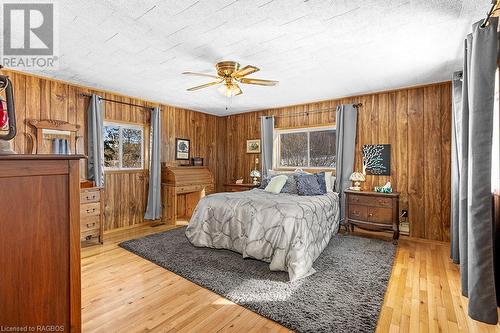 312188 Highway 6, West Grey, ON - Indoor Photo Showing Bedroom