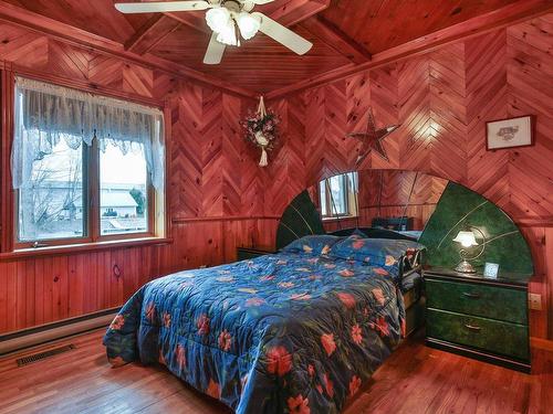 Chambre Ã Â coucher - 60 Av. André-Gagnon, Saint-Paul-De-L'Île-Aux-Noix, QC - Indoor Photo Showing Bedroom
