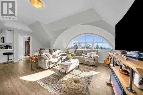 315 - 2605 Binbrook Road, Hamilton, ON - Indoor Photo Showing Living Room