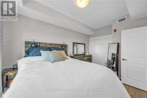 315 - 2605 Binbrook Road, Hamilton, ON - Indoor Photo Showing Bedroom