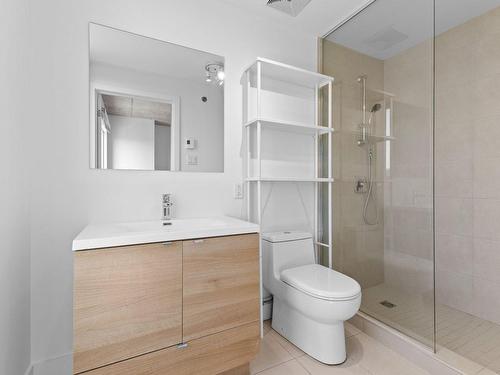 Bathroom - Ph2104-1770 Rue Joseph-Manseau, Montréal (Ville-Marie), QC - Indoor Photo Showing Bathroom