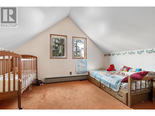 4610 Stewart Road E, Kelowna, BC - Indoor Photo Showing Bedroom