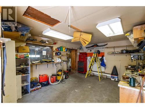 4610 Stewart Road E, Kelowna, BC - Indoor Photo Showing Garage
