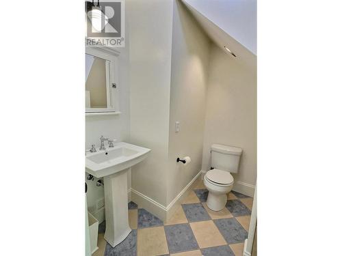 4503 Briggs Road, Vernon, BC - Indoor Photo Showing Bathroom
