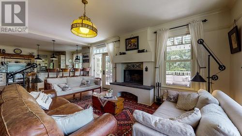 4503 Briggs Road, Vernon, BC - Indoor Photo Showing Living Room With Fireplace