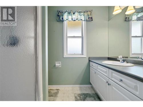 2553 Wild Horse Drive, West Kelowna, BC - Indoor Photo Showing Bathroom