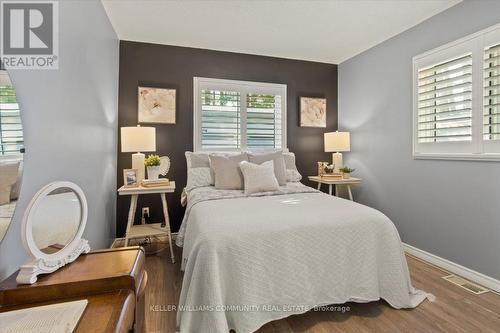 5 Hapley Circle, Kawartha Lakes, ON - Indoor Photo Showing Bedroom
