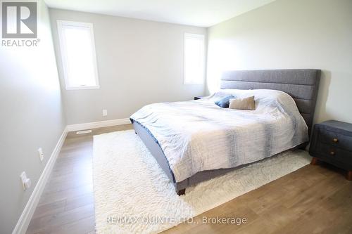 31 Cedar Park Crescent, Quinte West, ON - Indoor Photo Showing Bedroom