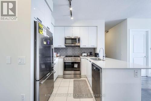 #2815 -35 Watergarden Dr, Mississauga, ON - Indoor Photo Showing Kitchen With Stainless Steel Kitchen With Double Sink With Upgraded Kitchen
