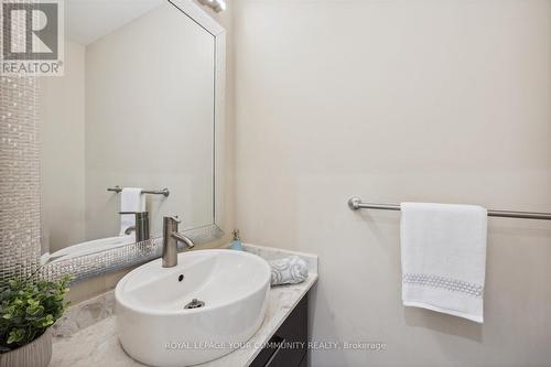 152 Greenock Dr, Vaughan, ON - Indoor Photo Showing Bathroom