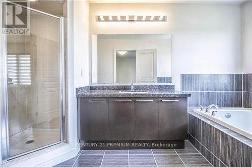 113 Windrow Street, Richmond Hill, ON - Indoor Photo Showing Bathroom