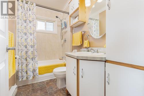 571 Empire Avenue, St. John'S, NL - Indoor Photo Showing Bathroom