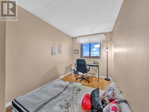 150 Park Unit# 1516, Windsor, ON - Indoor Photo Showing Bedroom