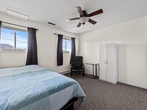 5343 Ronde Lane, Kamloops, BC - Indoor Photo Showing Bedroom