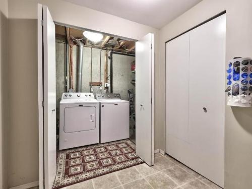 5343 Ronde Lane, Kamloops, BC - Indoor Photo Showing Laundry Room