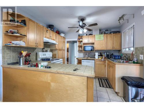 842 Walrod Street, Kelowna, BC - Indoor Photo Showing Kitchen