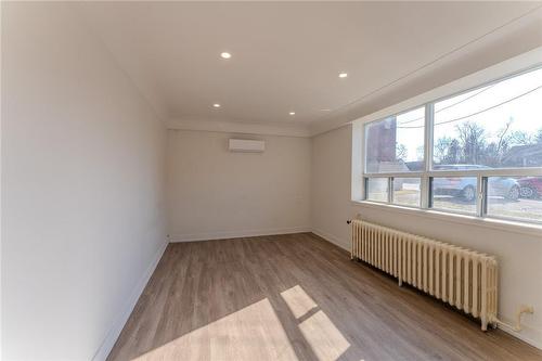 1 East 35Th Street|Unit #1, Hamilton, ON - Indoor Photo Showing Other Room