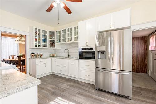 52 Blake Street, Hamilton, ON - Indoor Photo Showing Kitchen With Upgraded Kitchen