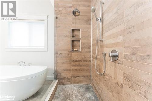 1154 Wilkinson Road, Haliburton, ON - Indoor Photo Showing Bathroom